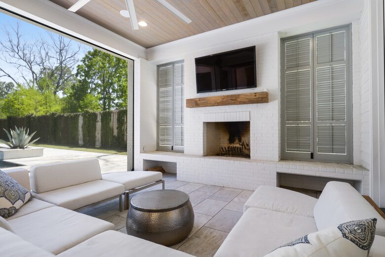 Home Exchange in Baton Rouge, LA Outdoor Living Area