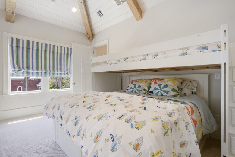 Home Exchange in Baton Rouge, LA2nd Floor Loft King Bed with Twin Bunk