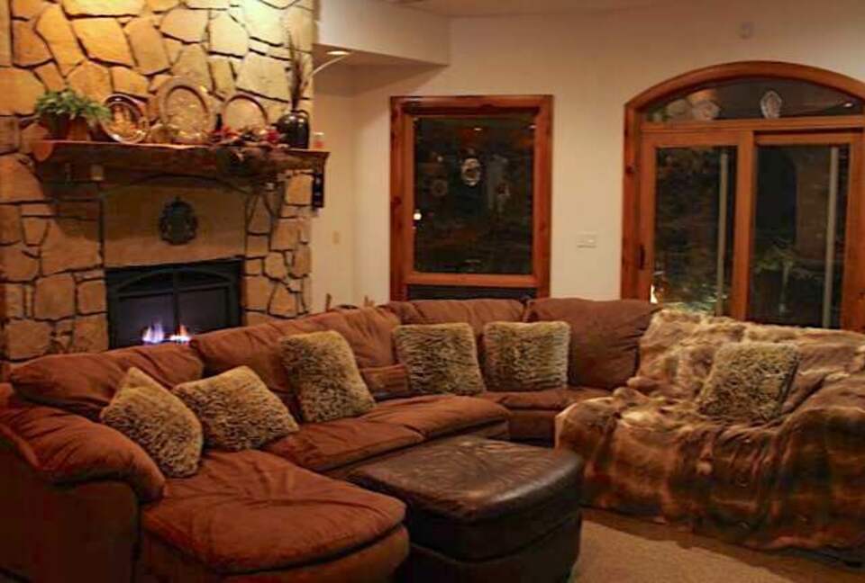 Home Exchange in McHenry, Maryland living room