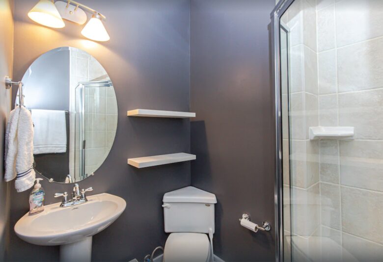 Ensuite bathroom