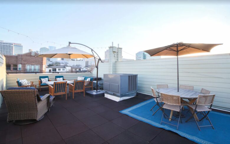 Rooftop deck