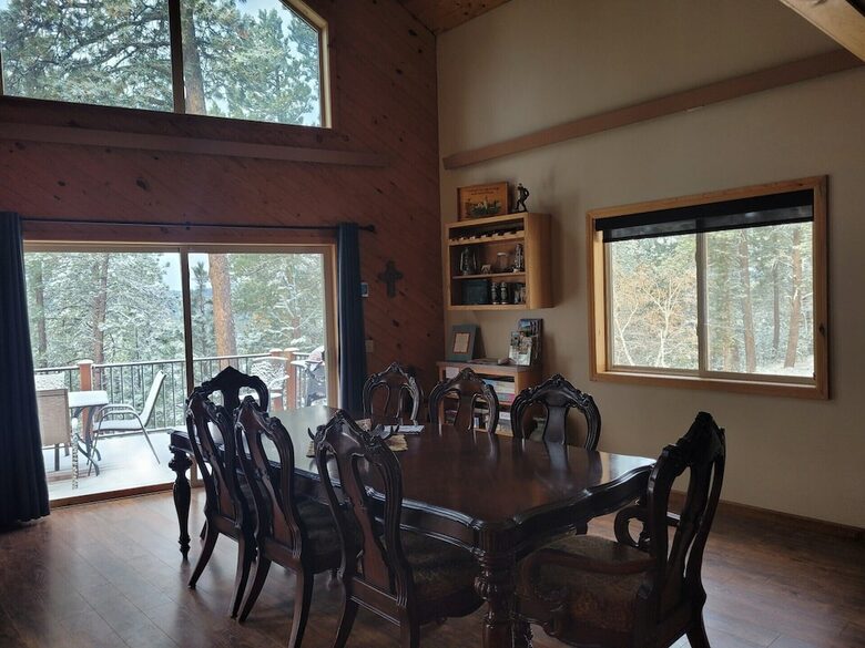 Home Exchange in Lead, SD lavish dining