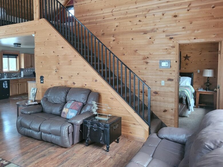 Home Exchange in Lead, SD loft to bedroom