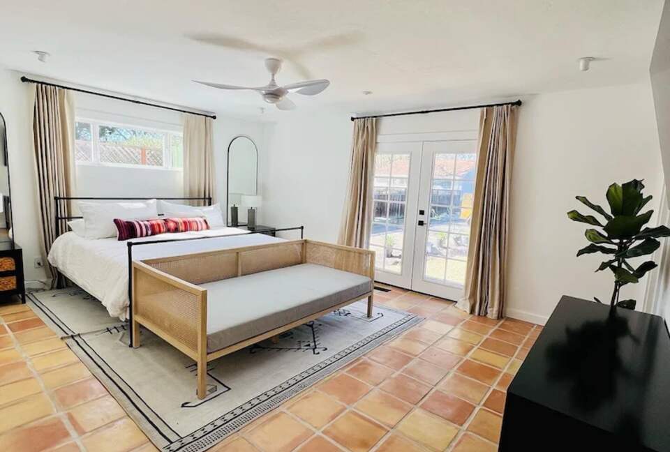 Lavish Healdsburg Home - Walk to Downtown! - Healdsburg, California