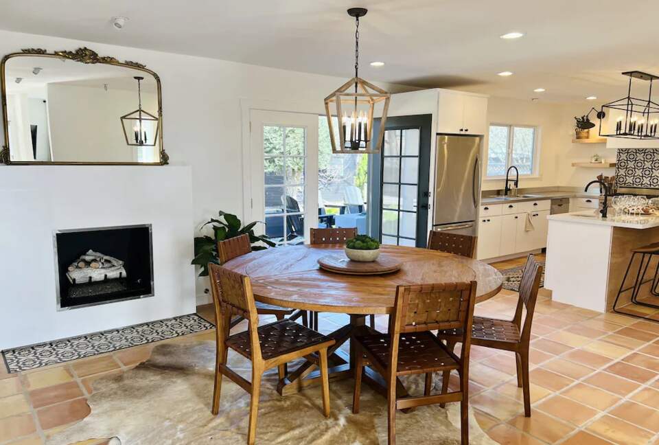 Lavish Healdsburg Home - Walk to Downtown! - Healdsburg, California