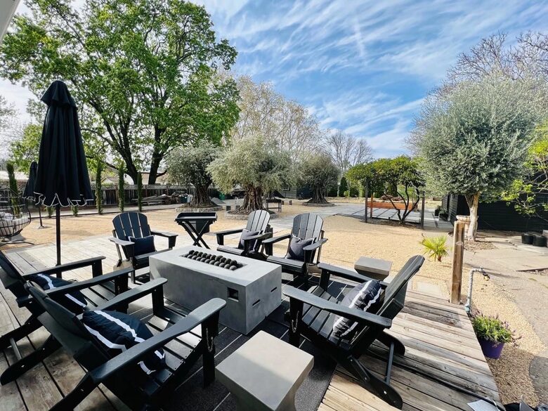Lavish Healdsburg Home - Walk to Downtown! - Healdsburg, California
