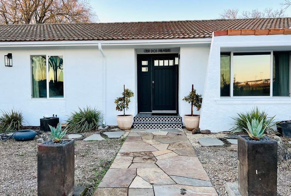 Lavish Healdsburg Home - Walk to Downtown! - Healdsburg, California