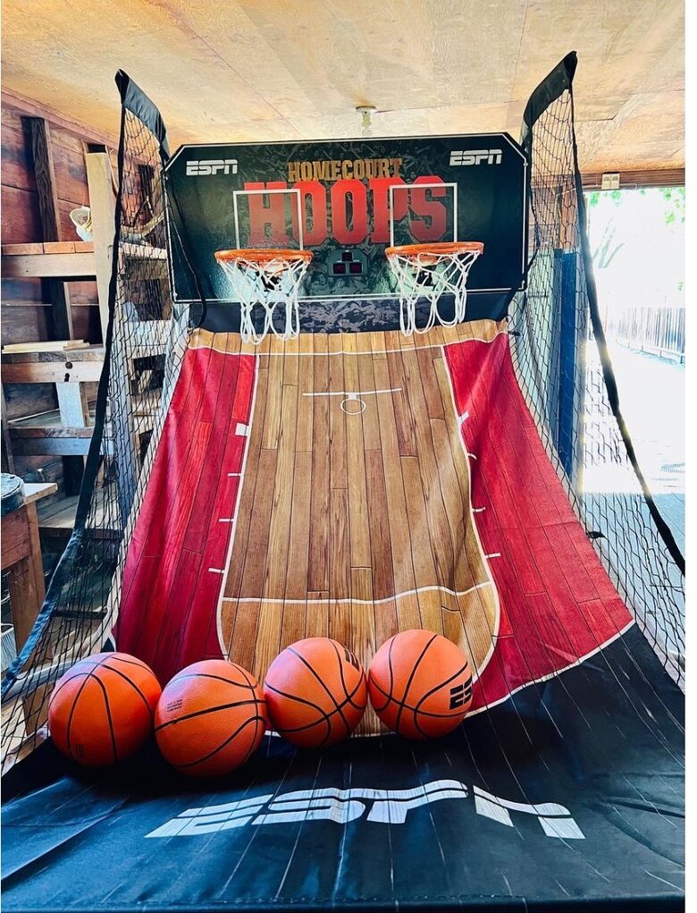 Lavish Healdsburg Home - Walk to Downtown! - Healdsburg, California