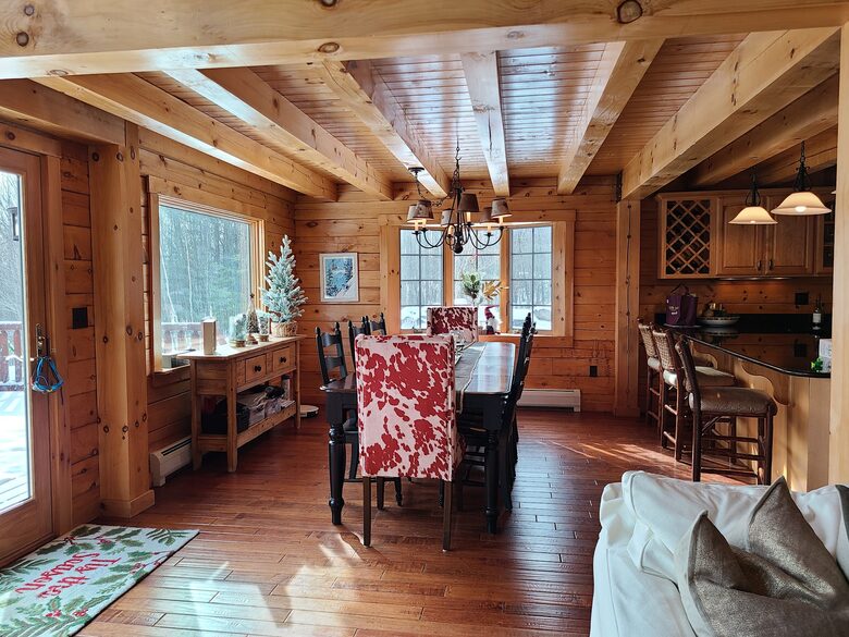 Home Exchange in Franconia, New Hampshire dining room
