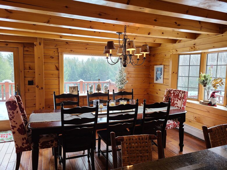 Home Exchange in Franconia, New Hampshire dining room