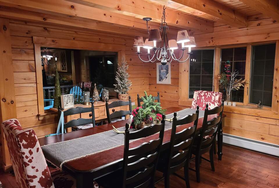 Home Exchange in Franconia, New Hampshire dining room