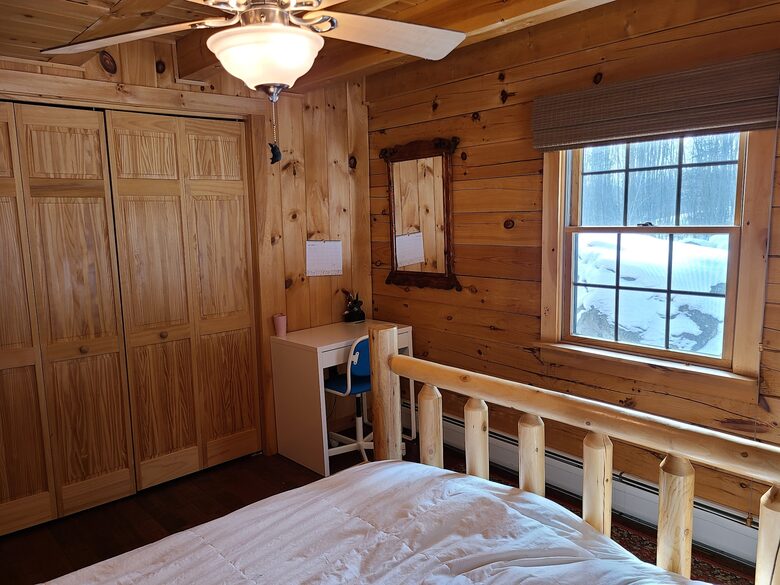 Timber Lane | Mountain Log Cabin - Franconia, New Hampshire