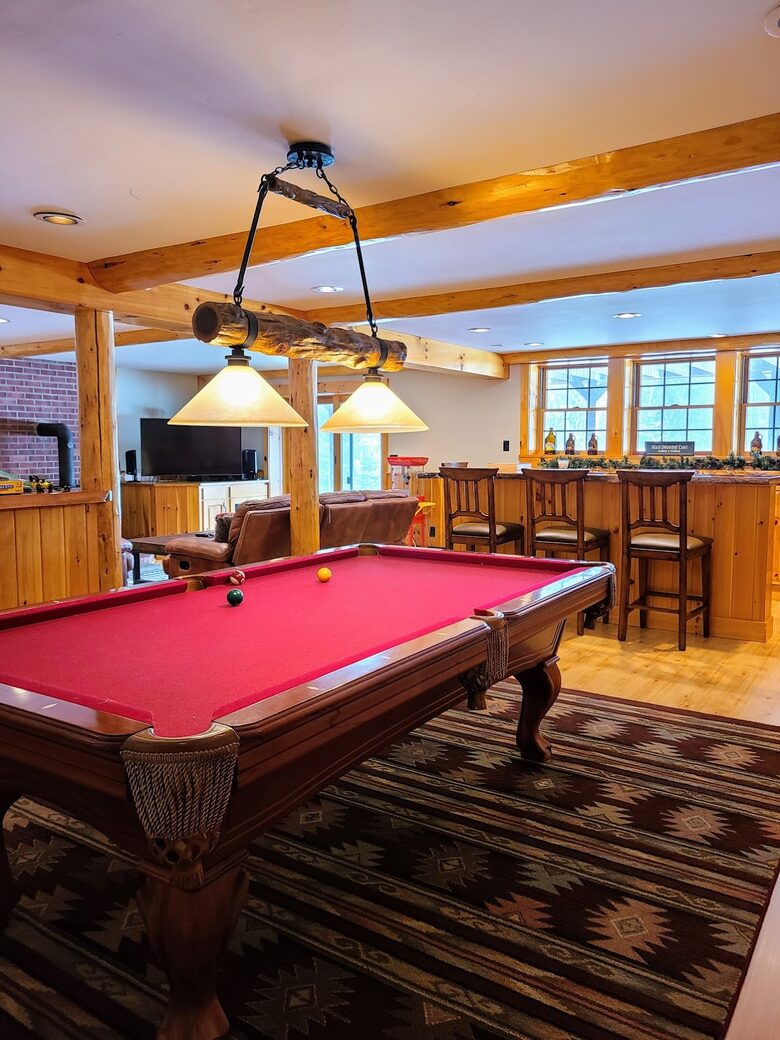 Home Exchange in Franconia, New Hampshire pool table