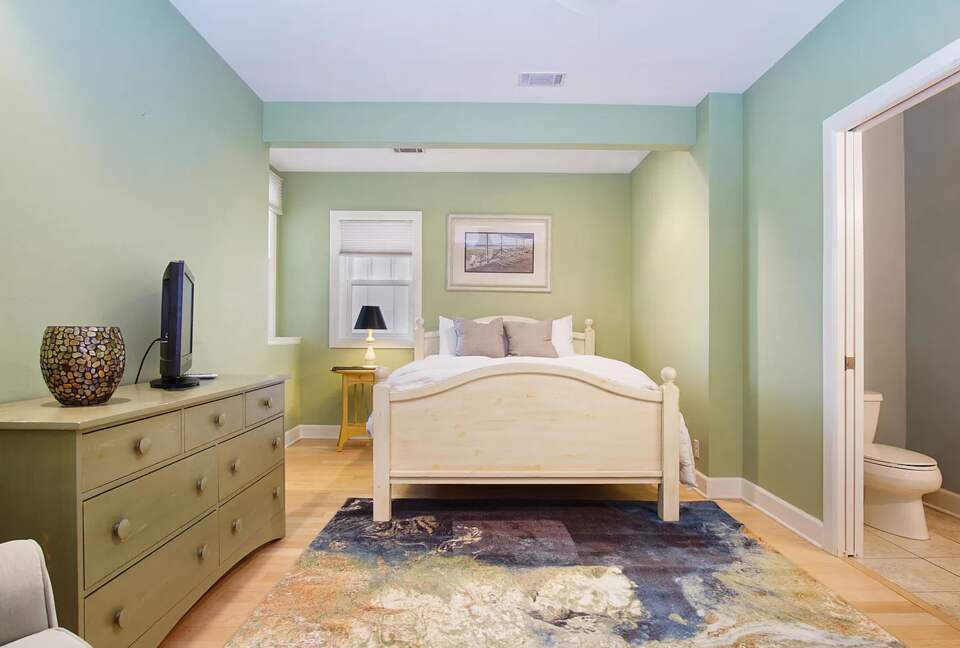 Home Exchange in Grand Haven, MI master bedroom