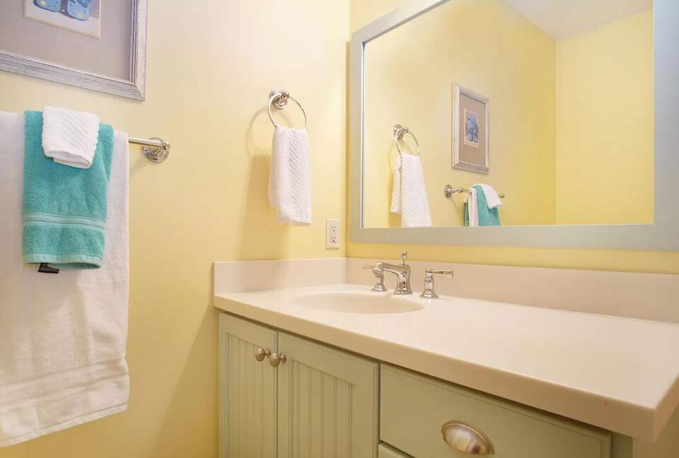 Home Exchange in Grand Haven, MI main bathroom