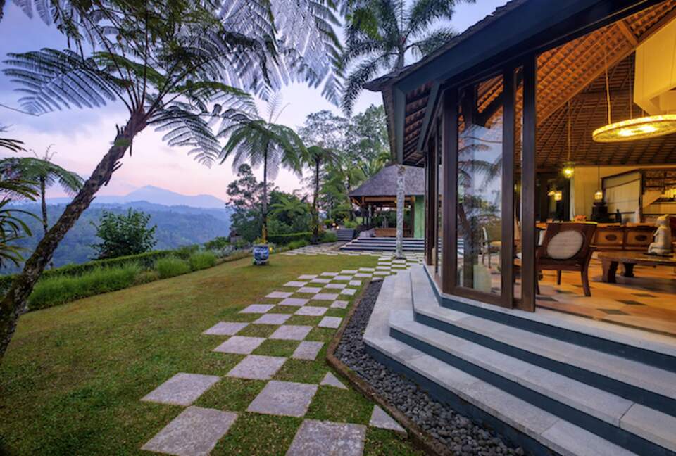 Extraordinary Escape with Head-turning Style - Bali, Indonesia