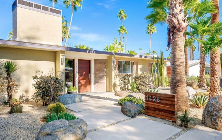 Palm Springs Midcentury Modern Paradise