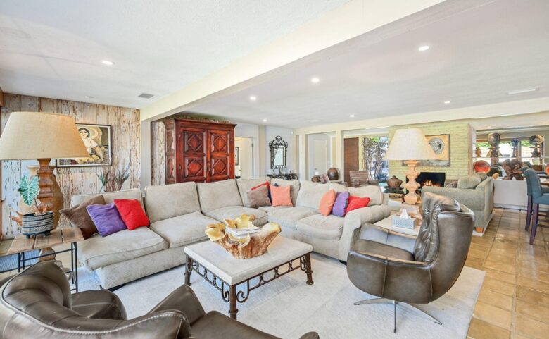 Living room with indoor/outdoor access