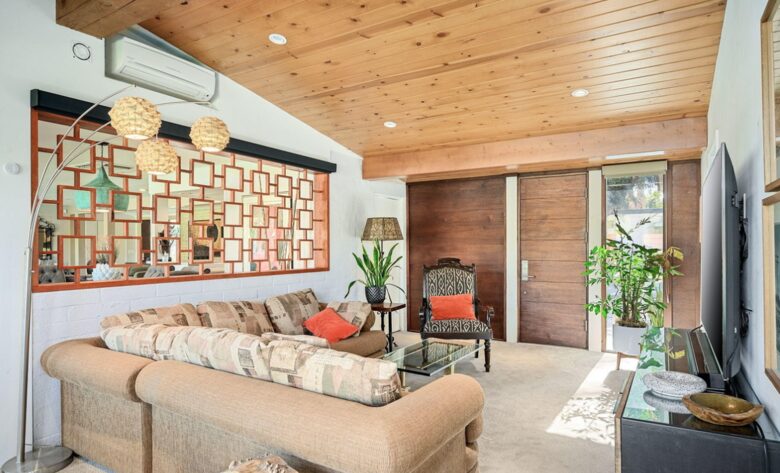 Living room with indoor/outdoor access