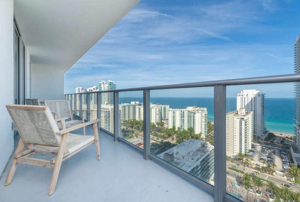 Hyde Beach House High-Rise - Hollywood, Florida