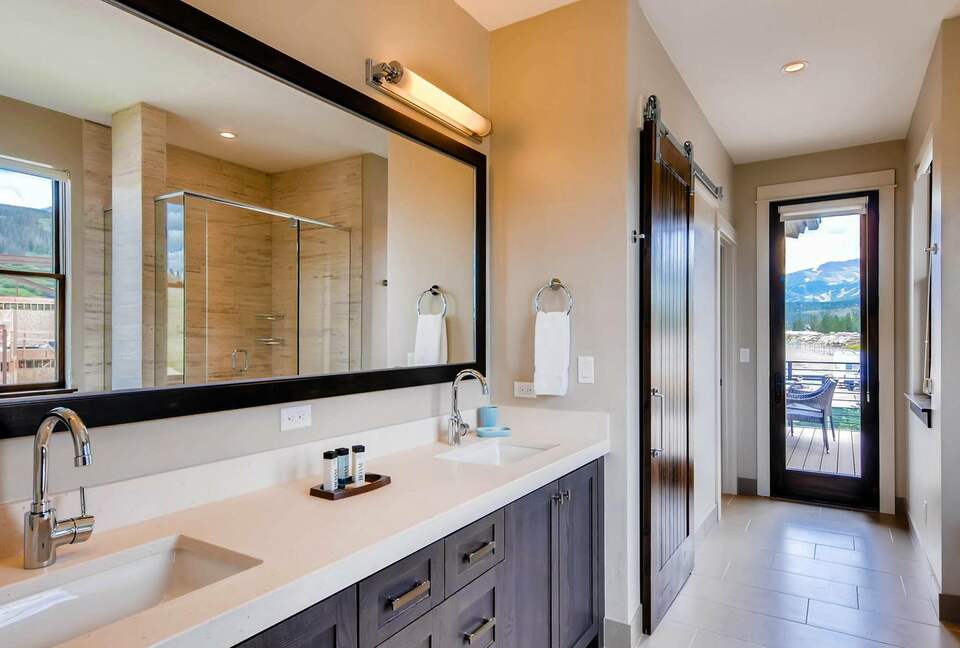 On the Corner at The Shores - Moving Mountains - Breckenridge, Colorado