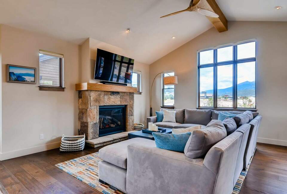 On the Corner at The Shores - Moving Mountains - Breckenridge, Colorado