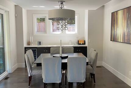 Home Exchange in Vancouver, BC, Canada dining room and wet bar