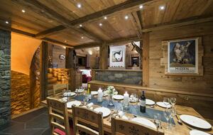 Fantastic Swiss Chalet 3 Flocons (R)