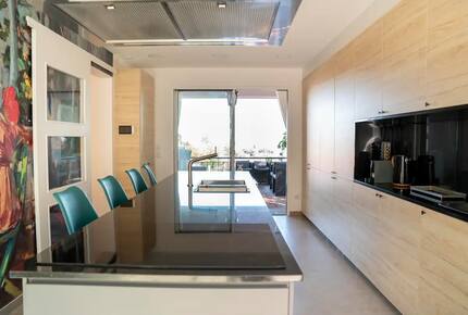 Seaview villa in Cascais Bay - Cascais, Portugal