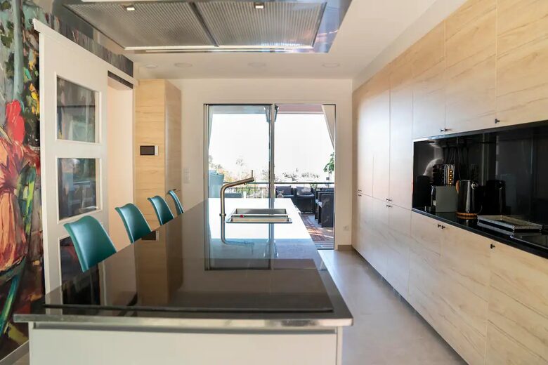 Seaview villa in Cascais Bay - Cascais, Portugal