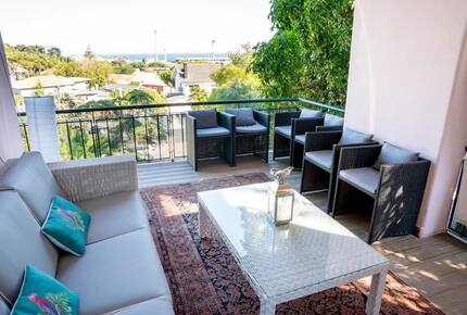 Seaview villa in Cascais Bay - Cascais, Portugal