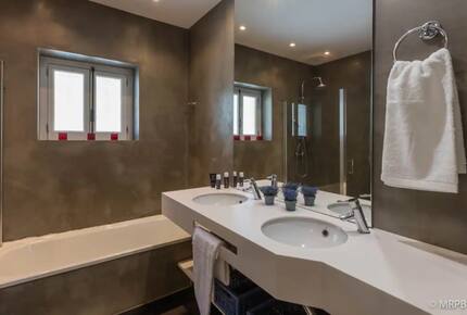 Seaview villa in Cascais Bay - Cascais, Portugal