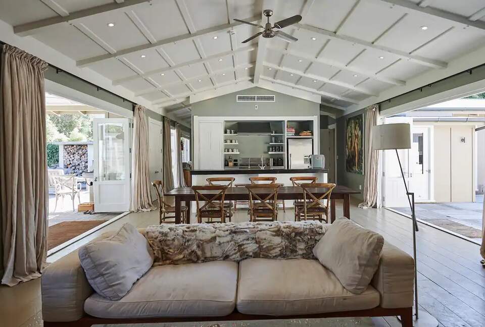 The Boathouse - Hawkes Bay, New Zealand