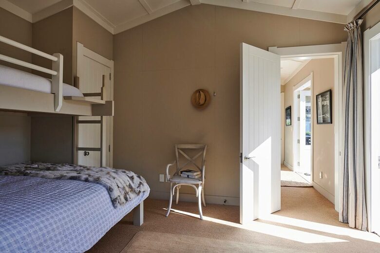 The Boathouse - Hawkes Bay, New Zealand