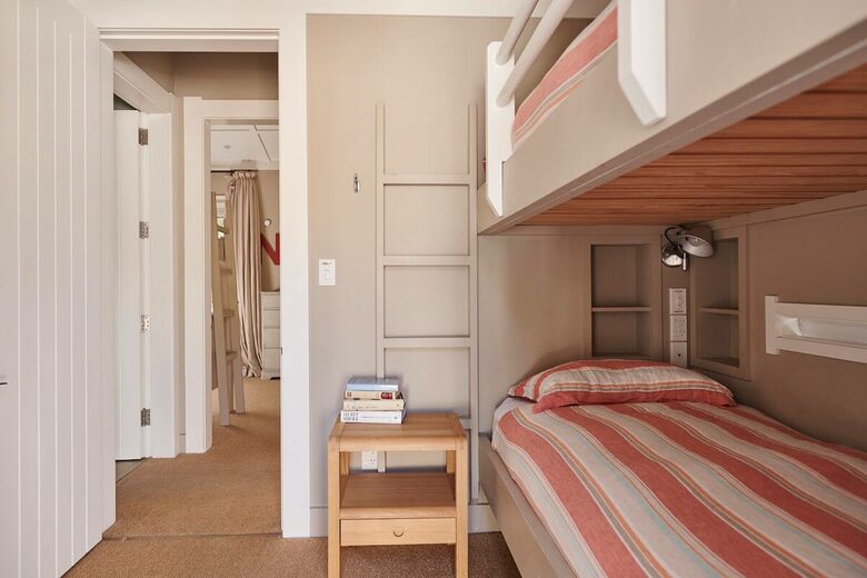 The Boathouse - Hawkes Bay, New Zealand