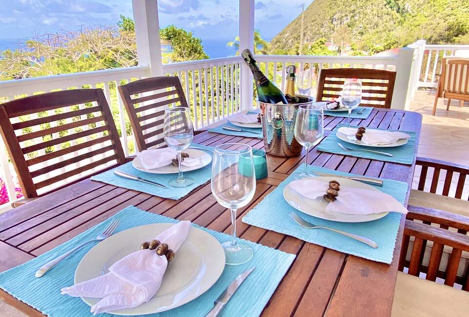 The home is set for fine dining in-home or w/shops minutes away