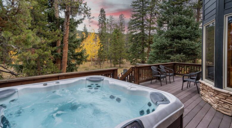 Private hot tub