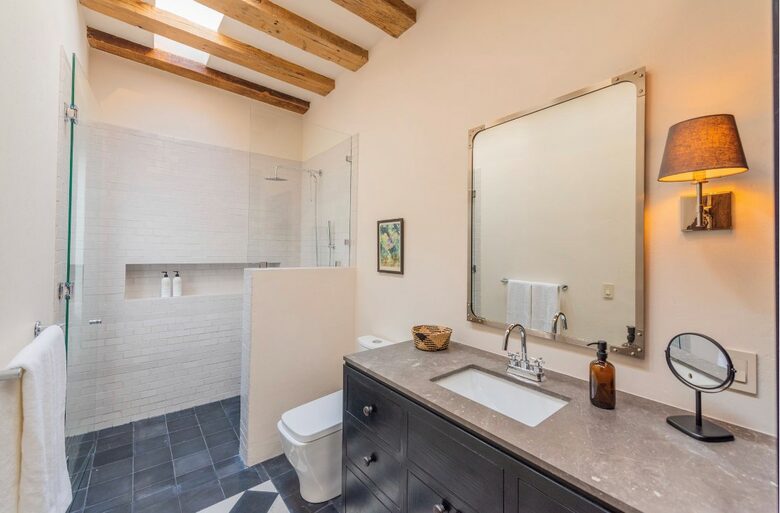 Home Exchange in San Miguel de Allende, Guanajuato Mexico third bath