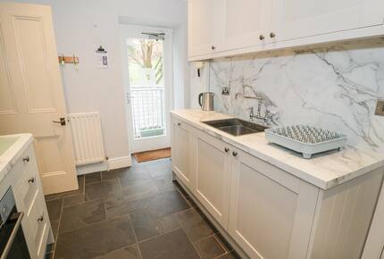 Historic Welsh Coastal Flat - Portmeirion, United Kingdom