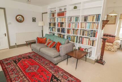 Historic Welsh Coastal Flat - Portmeirion, United Kingdom