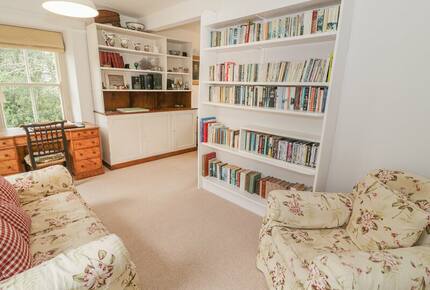 Historic Welsh Coastal Flat - Portmeirion, United Kingdom