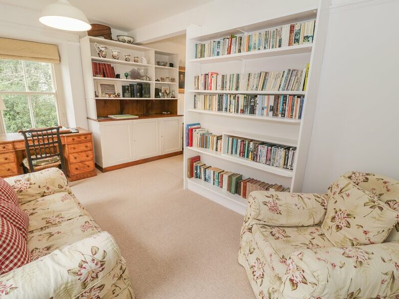 Historic Welsh Coastal Flat - Portmeirion, United Kingdom