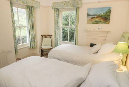 Historic Welsh Coastal Flat - Portmeirion, United Kingdom