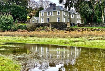 Historic Welsh Coastal Flat - Portmeirion, United Kingdom