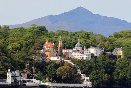 Historic Welsh Coastal Flat - Portmeirion, United Kingdom