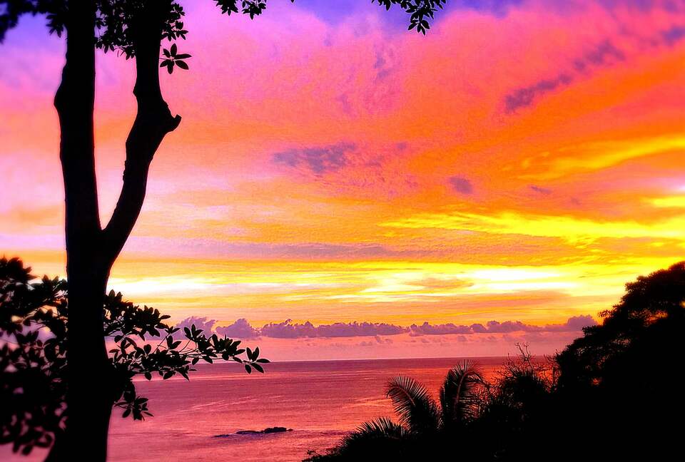 Olas Bailando at Canto del Mar - Bahia Bahia, Costa Rica