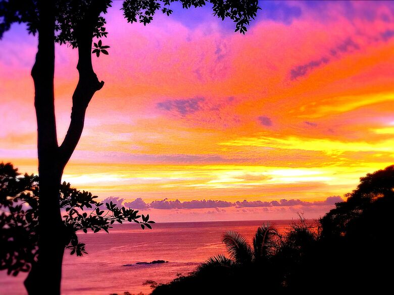 Olas Bailando at Canto del Mar - Bahia Bahia, Costa Rica