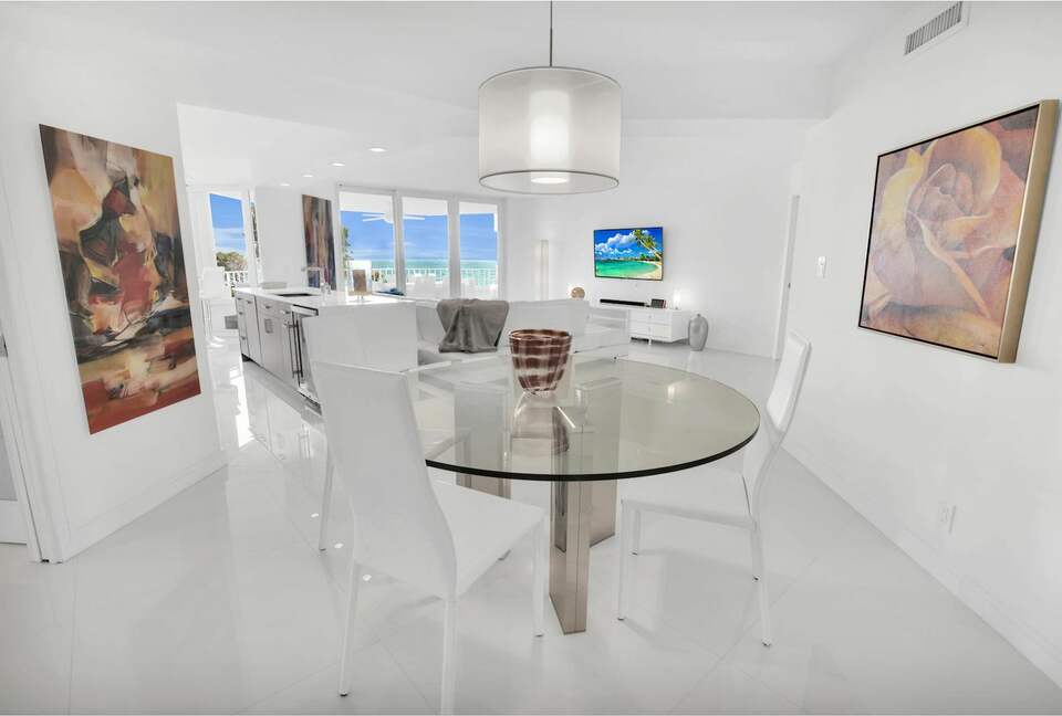 Stunning Beachfront Apartment - Boca Raton, Florida