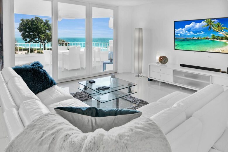Stunning Beachfront Apartment - Boca Raton, Florida