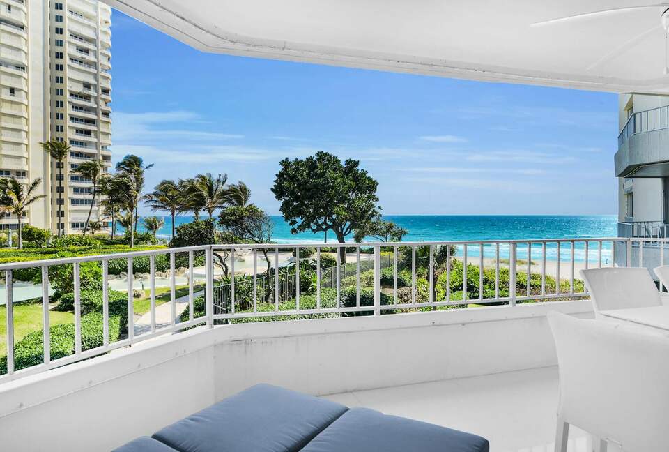 Stunning Beachfront Apartment - Boca Raton, Florida